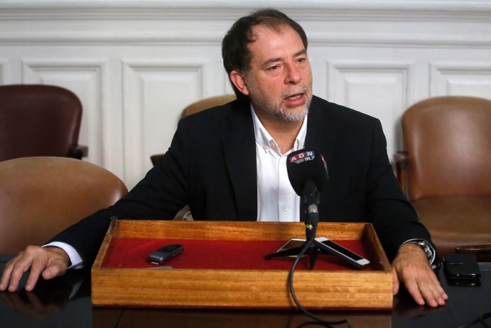 Girardi lo consigue: Junaeb no permitirá comprar comida chatarra con cupones de alimentación