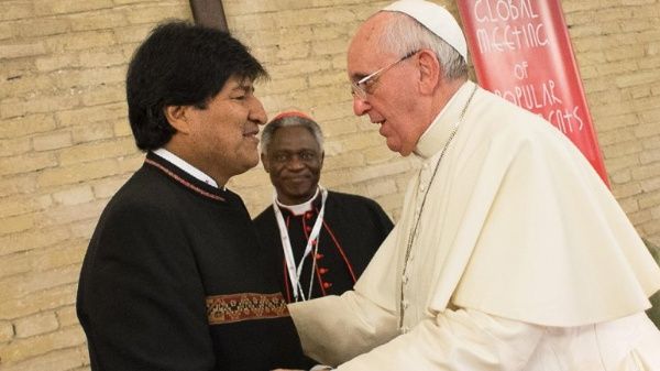 Evo Morales pide al papa Francisco interceder para liberar a bolivianos presos en Chile