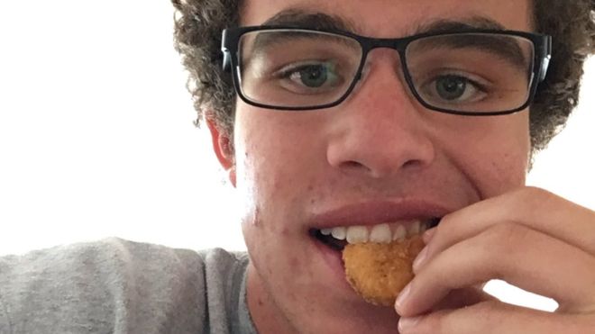 Cómo la petición de un joven para recibir nuggets de pollo gratis se convirtió en el tuit más compartido de la historia