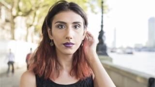 Mucho más que una voz aguda: cómo las transexuales aprenden a hablar como mujeres