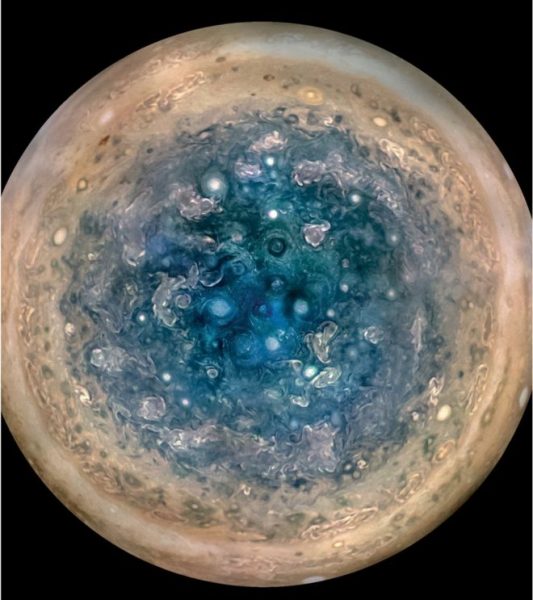 Las espectaculares imágenes de Júpiter que ponen en duda todo lo que sabemos del planeta más grande del Sistema Solar