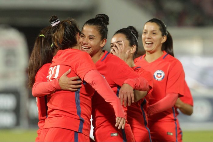 Selección chilena de fútbol femenino vence 12-0 a Perú