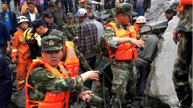 China: al menos 140 personas desaparecidas por un deslave en la provincia de Sichuan