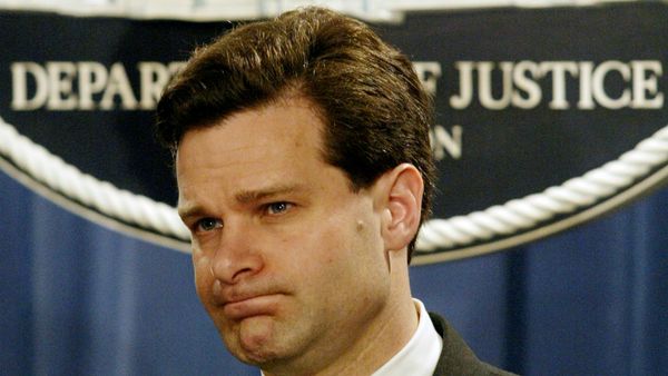 Trump anuncia que nomina a Christopher A. Wray para dirigir el FBI en medio del caso «Rusiagate»
