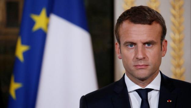 Macron enfrenta su primera crisis política: renuncian cuatro ministros en tres días