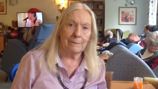 «Mi mente está llena de agujeros»: el conmovedor diario de la mujer que plasmó el avance del mal de Alzheimer 20 años antes de que fuera diagnosticada
