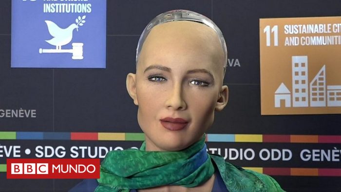 [VIDEO] Sofía, la increíble robot hiperrealista que está «aprendiendo a ser humana»