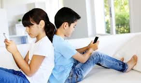¿Restringir el uso de dispositivos móviles a los niños?