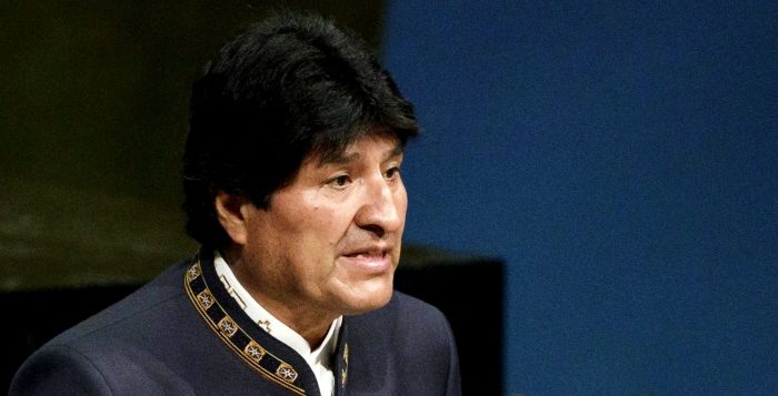 Morales desatado en Twitter: denunciará a Chile en la OEA  por «violenta» detención de bolivianos y «discriminación racial» a sus madres