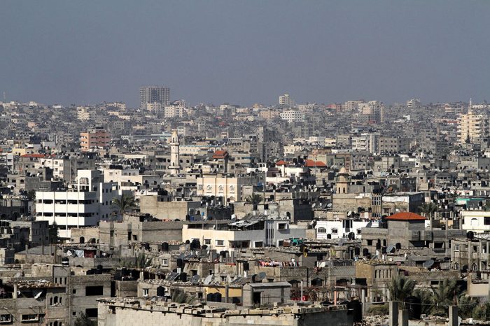 Israel reduce suministro eléctrico a Gaza a petición del presidente palestino