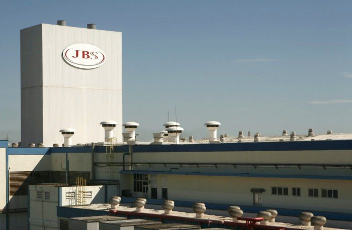 La brasileña JBS, una de las mayores productoras de alimentos del mundo, vende sus operaciones en Argentina, Paraguay y Uruguay