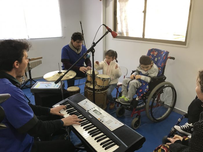 Musicoterapia y sus efectos positivos en niños con discapacidades múltiples