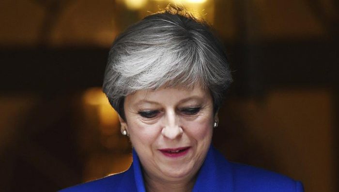 May ofrece discurso de victoria sobre el brexit poco convincente