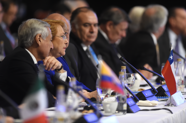 Bachelet dice que en Venezuela hay una «necesidad de diálogo urgente» y Maduro le responde: “no se deje engañar”