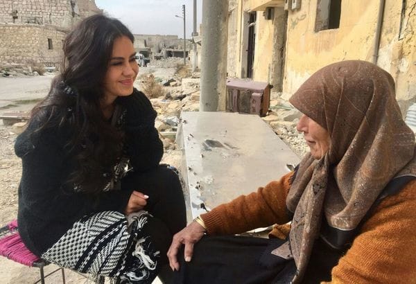 La modelo y actriz boliviana que muestra en directo la realidad de Siria: «Todo lo que esta gente quiere es paz»