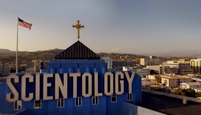 Cienciología, el culto al que pertenece el “opinólogo” Alberto Plaza y habría influido en los divorcios de Tom Cruise