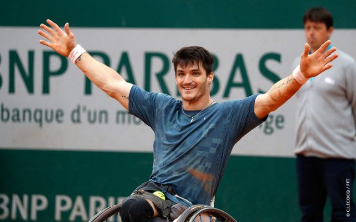 [VIDEOS] Tenista sobre silla de ruedas se cae en pleno partido e igual gana en Wimbledon