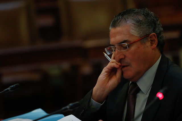 Senador Pizarro planteará fórmula al Banco Central y Ministerio de Hacienda para que el ente emisor le preste plata al Estado