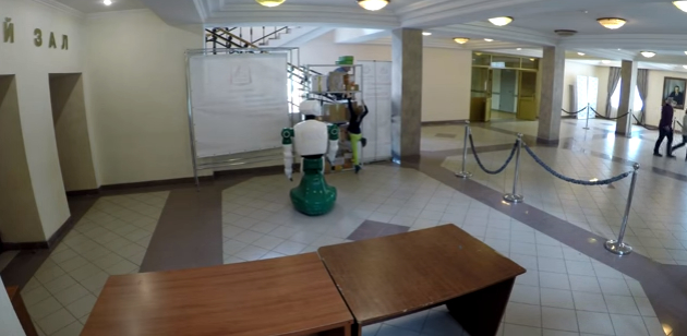 [VIDEO] Un robot en Rusia salvó a niña de tener grave accidente