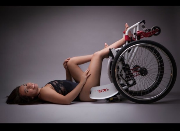 Chilena campeona mundial de salsa en silla de ruedas busca costear viaje para revalidar título: “Esto no es de pobrecita”