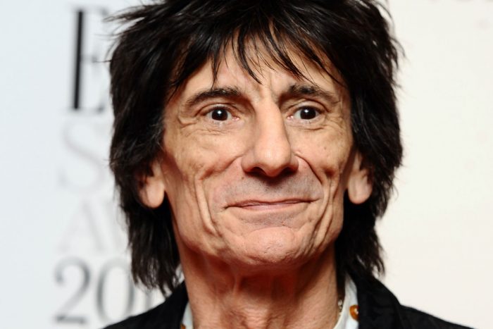 Guitarrista de The Rolling Stones dice que fue operado de cáncer de pulmón