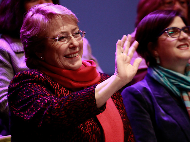 Bachelet: «Lo que más me molesta es la posverdad»