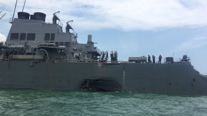 Desaparecidos 10 tripulantes de un destructor lanzamisiles de EE.UU. que colisionó con un buque petrolero en aguas de Singapur