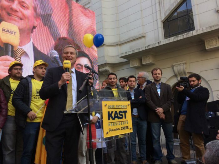 José Antonio Kast inscribe candidatura ante el Servel: «Le haremos la guerra a los apitutados y a los operadores políticos»