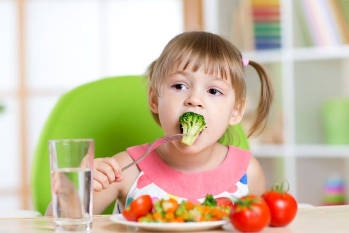 ¿Cómo fomentar la vida saludable en los niños?