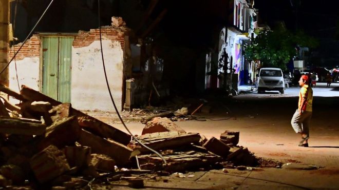 «No tenemos dónde ir»: el clamor de los afectados en Juchitán, la zona más golpeada por el terremoto que dejó 90 muertos en México