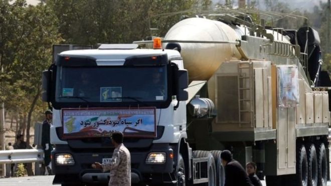 Irán asegura que probó con éxito un nuevo misil balístico