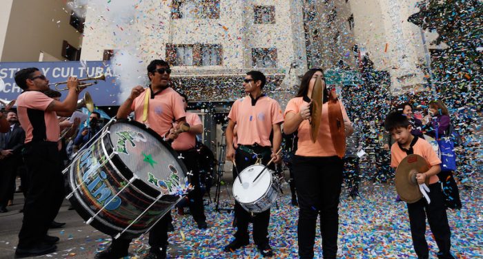 Segunda versión de Santiago es Carnaval rendirá homenaje a Violeta Parra