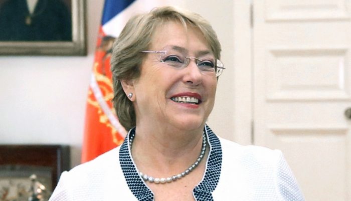 New York Times desmiente críticas de la derecha económica a Bachelet: «A Chile le va bien»