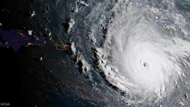 El huracán Irma, del tamaño de Francia, golpea el Caribe y se aproxima a Florida como uno de los más potentes de la historia