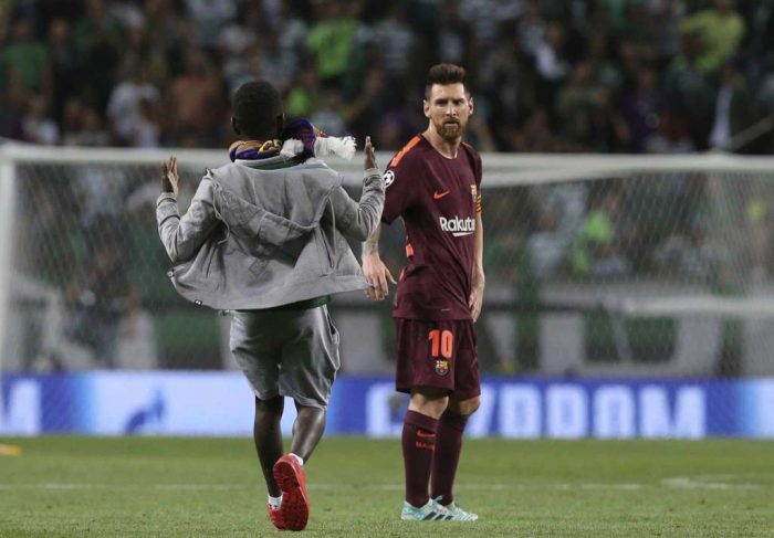 [VIDEO] Messi recibido como «extraterrestre» y «señor» en el olimpo de Cristiano Ronaldo