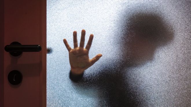 “La imágenes eran angustiantes”: la diputada australiana que denunció a su esposo por tener pornografía infantil en casa