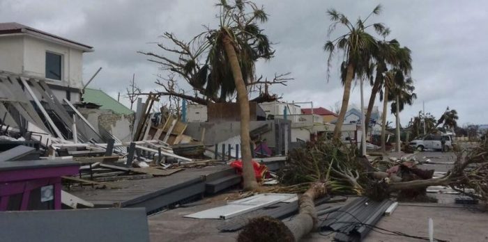 Sint Maarten: a oscuras, sin agua y sin ley tras el paso del huracán Irma
