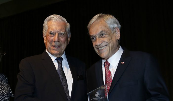La derecha cavernaria: la estratégica jugada de Vargas Llosa que le permite a Piñera apuntar al centro