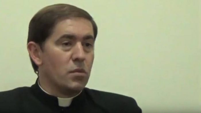 Rector de los Legionarios de Cristo deja sacerdocio tras confesar que tenía dos hijos