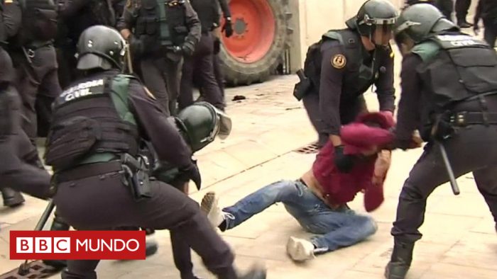 [VIDEO] Cientos de heridos en violencia desatada durante referéndum en Cataluña