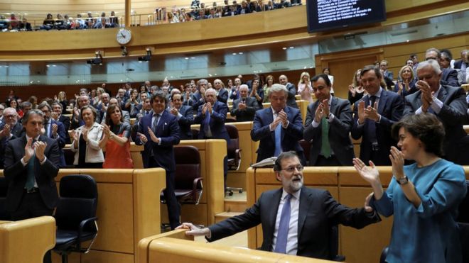 Destitución de Puigdemont y elecciones antes de seis meses: el Senado de España aprueba la aplicación del artículo 155 para hacer frente a la crisis por la independencia de Cataluña