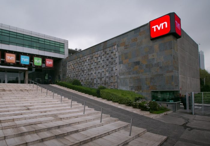Sigue la ola de despidos en TVN: Cerca de 80 trabajadores fueron desvinculados del canal