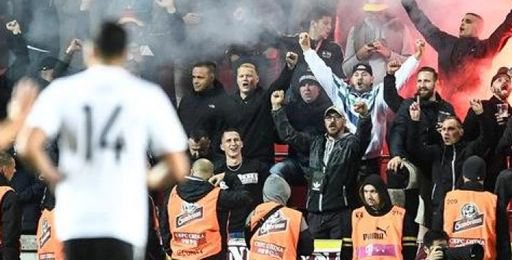 La FIFA multa a la Federación Alemana por cantos neonazis en Praga