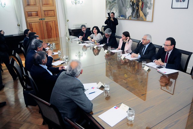 Críticas de Piñera llegan hasta comité político: ministros de la NM coinciden en la necesidad de «defender con cifras» las reformas de Bachelet