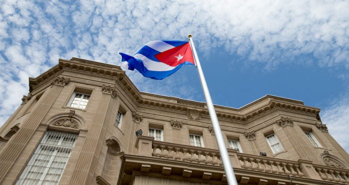 EE.UU. expulsa a 15 funcionarios de la embajada cubana en Washington