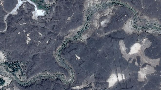Las misteriosas estructuras de piedra descubiertas con Google Earth en el desierto de Arabia Saudita