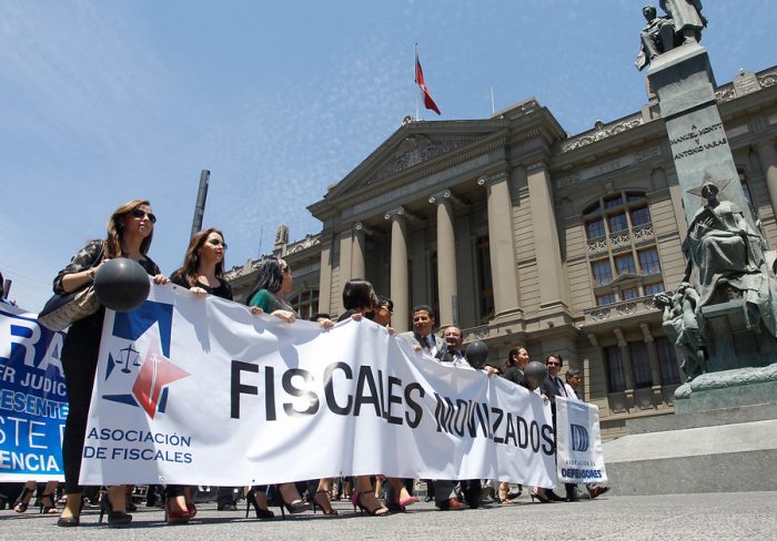 Jueces y fiscales estudian llevar a Chile a la CIDH por congelamiento de sus sueldos más altos