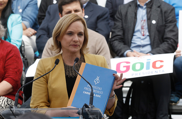 Goic presenta su programa de gobierno y recalca que «se distingue del copy paste» de Piñera