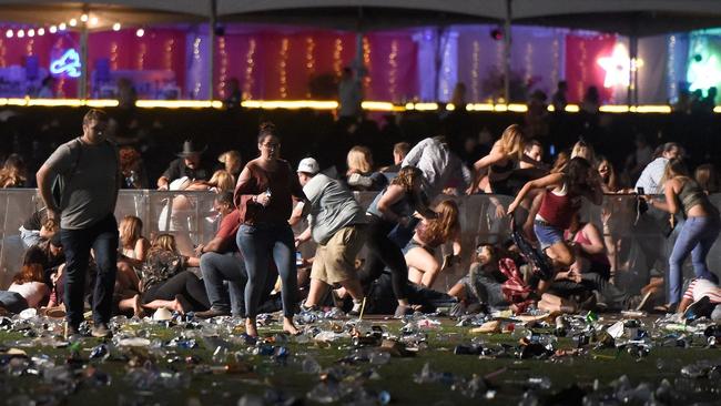 [VIDEO] Al menos 50 muertos y más de 200 heridos en el tiroteo en Las Vegas