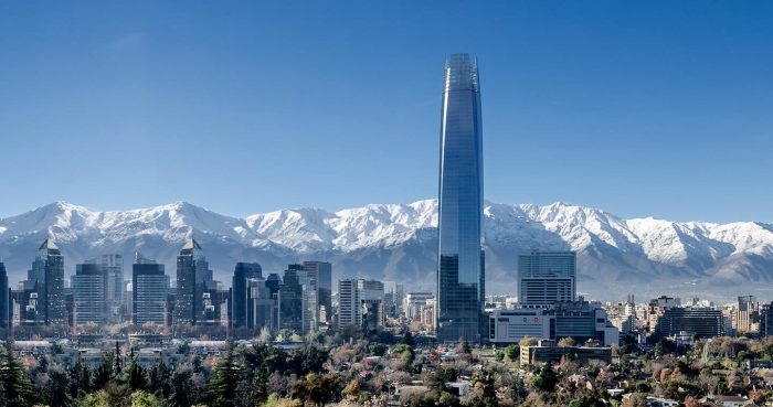 No somos nada: OCDE determina que Chile se graduó del subdesarrollo pero aún no alcanza los niveles de un país desarrollado